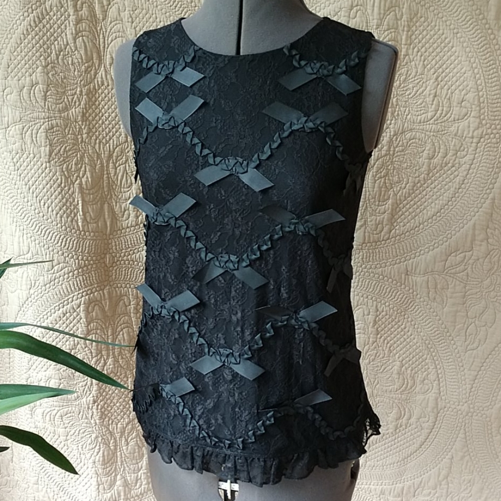 Ann Taylor sleeveless top